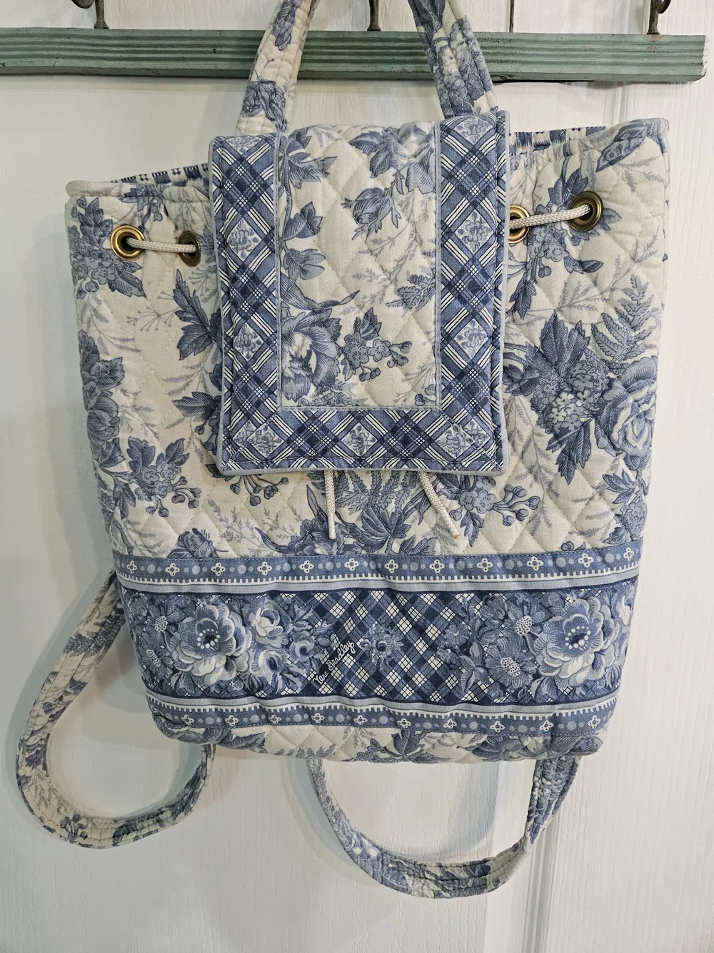 Vera Bradley Blue and Cream Quilted Floral Drawstring Tote Backpack - Picture 1 of 5